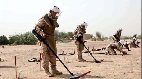 مسام ينزع خلال أسبوع 856 لغمًا وعبوة ناسفة وذخائر غير متفجرة