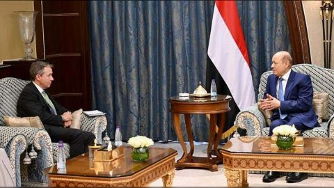 الرئيس العليمي يستقبل القائم بأعمال السفارة البريطانية