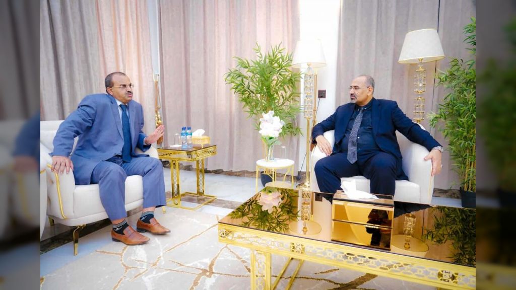 الزُبيدي يجدد مساندته لجهود تحرير محافظة البيضاء من الاحتلال الحوثي وتطهيرها من الإرهاب