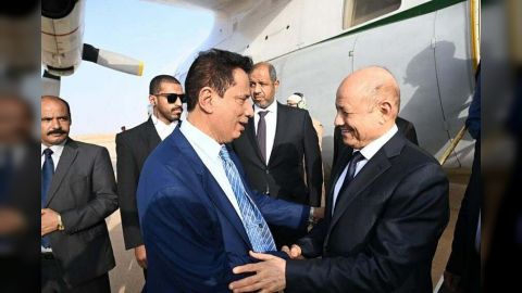الرئيس العليمي يصل الغيضة في زيارة تفقدية لمحافظة المهرة