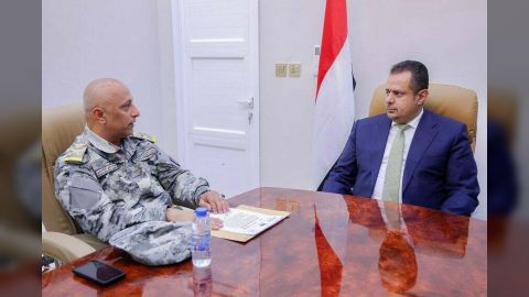 رئيس الوزراء يؤكد على الدور الحيوي لمصلحة خفر السواحل في الحد من عمليات التهريب