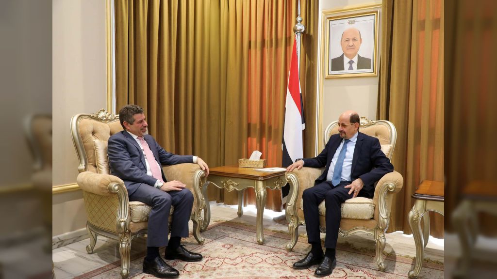 وزير الخارجية يبحث مع السفير الأمريكي التعاون المشترك لتطبيق قرار تصنيف المليشيات الحوثية منظمة إرهابية
