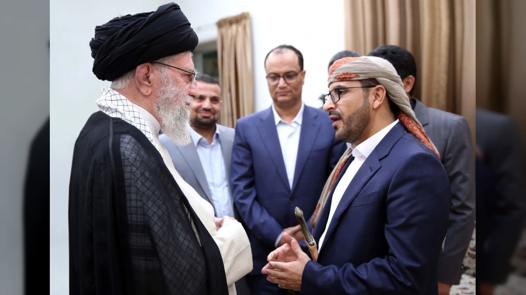 غموض إستراتيجي... ما وراء مزاعم تخلي إيران عن دعمها للحوثيين في اليمن؟