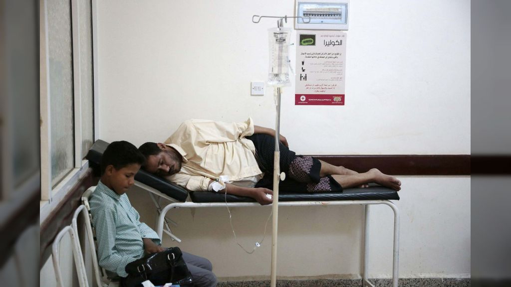 وضع وبائي مقلق... صحة عدن: تسجيل 51 ألف حالة إصابة بالملاريا والضنك من بينها 12 حالة وفاة