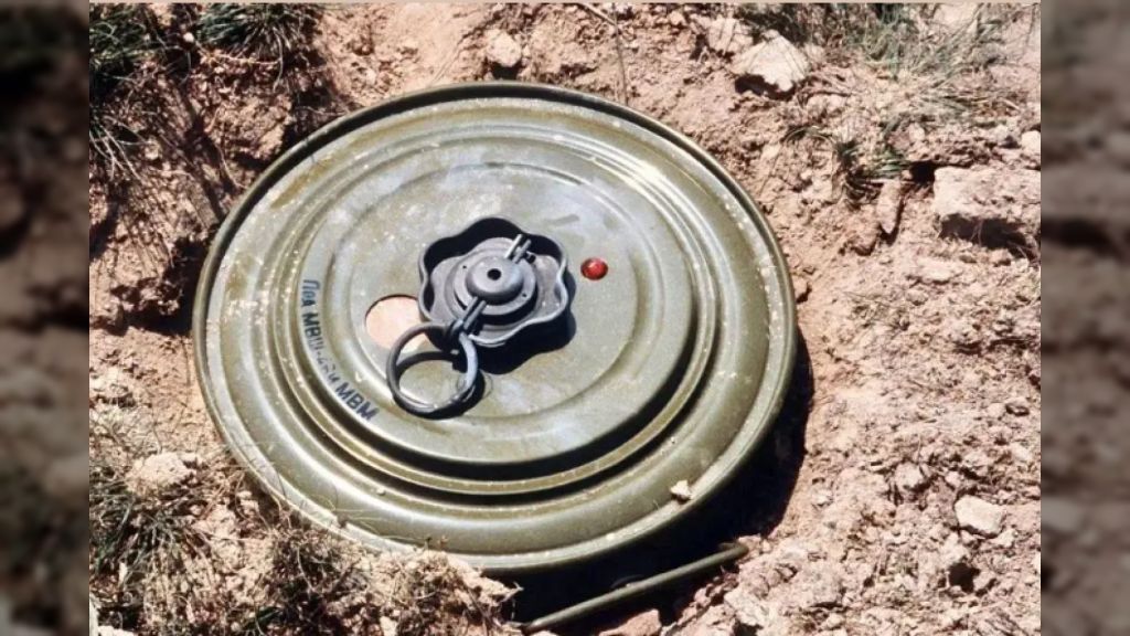 مسام ينزع 1050 لغماً وذخيرة غير منفجرة وعبوة ناسفة زرعتها المليشيات الحوثية