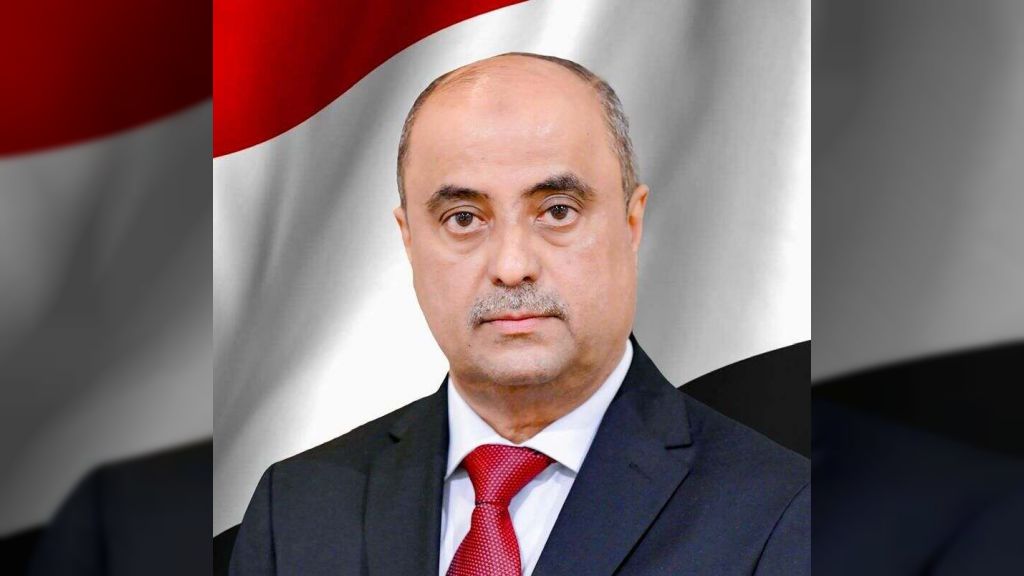 رئيس الوزراء يوجه بتزويد كهرباء عدن بكميات اسعافية من الوقود لتخفيف معاناة المواطنين