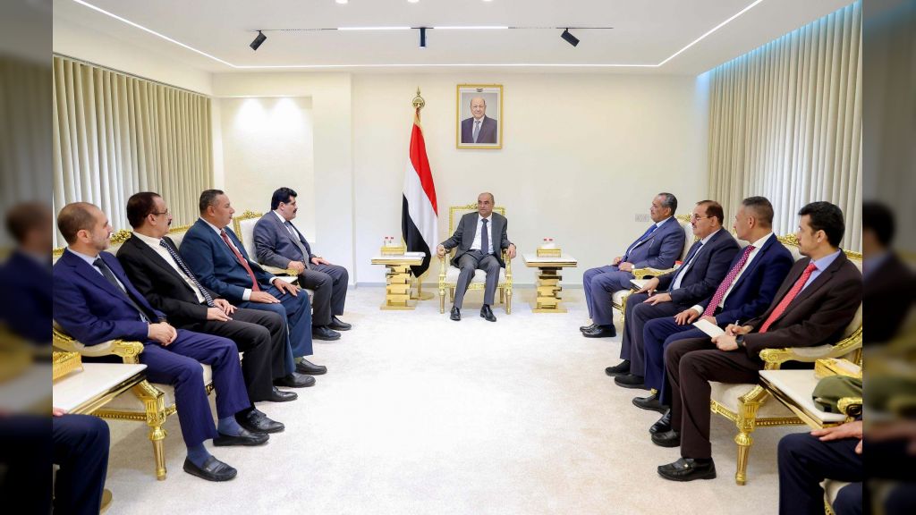 رئيس الوزراء يؤكد على توحيد الجهود بين القوى والمكونات السياسية والوطنية لتحقيق هدف استكمال استعادة الدولة
