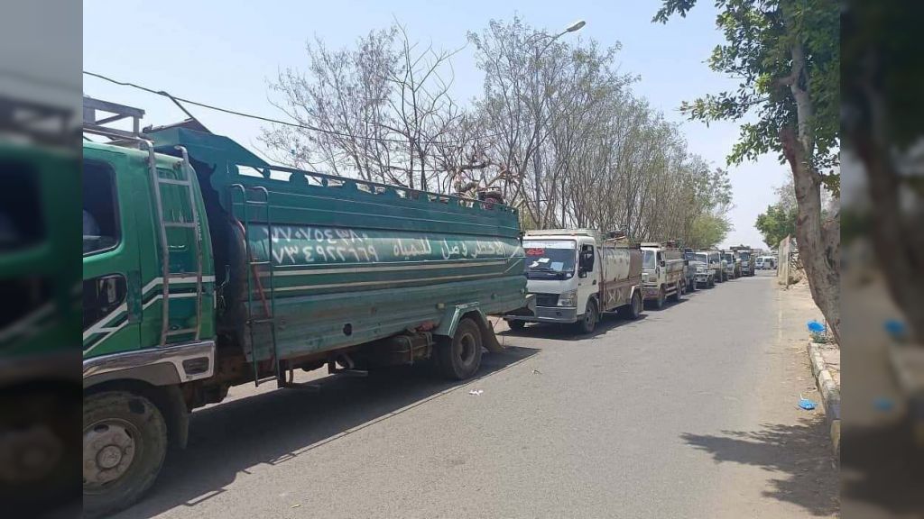 تعز... مليشيا الحوثي تمنع دخول صهاريج المياه من الحوبان إلى وسط المدينة