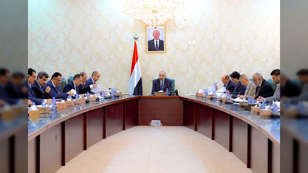 لجنة الموارد تؤكد مواصلة الإصلاحات وتحذّر من محاولات التلاعب بأسعار الصرف