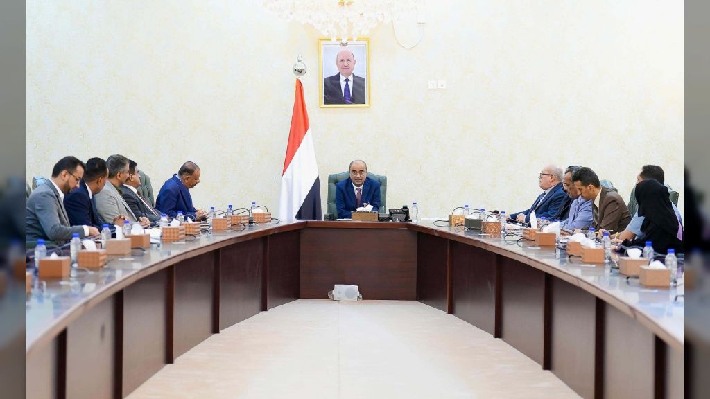 رئيس الوزراء يترأس اجتماعاً لمناقشة أضرار السيول ويؤكد على تضافر الجهود لمواجهة التغيرات المناخية