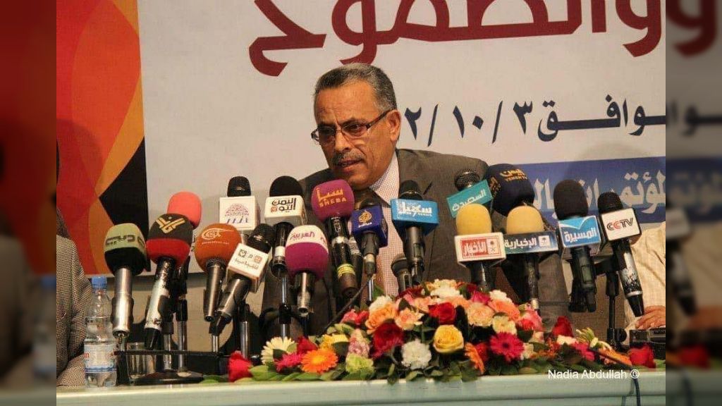 صنعاء... مليشيا الحوثي تسطو على أرضية مسؤول حكومي وتشرع في البناء عليها