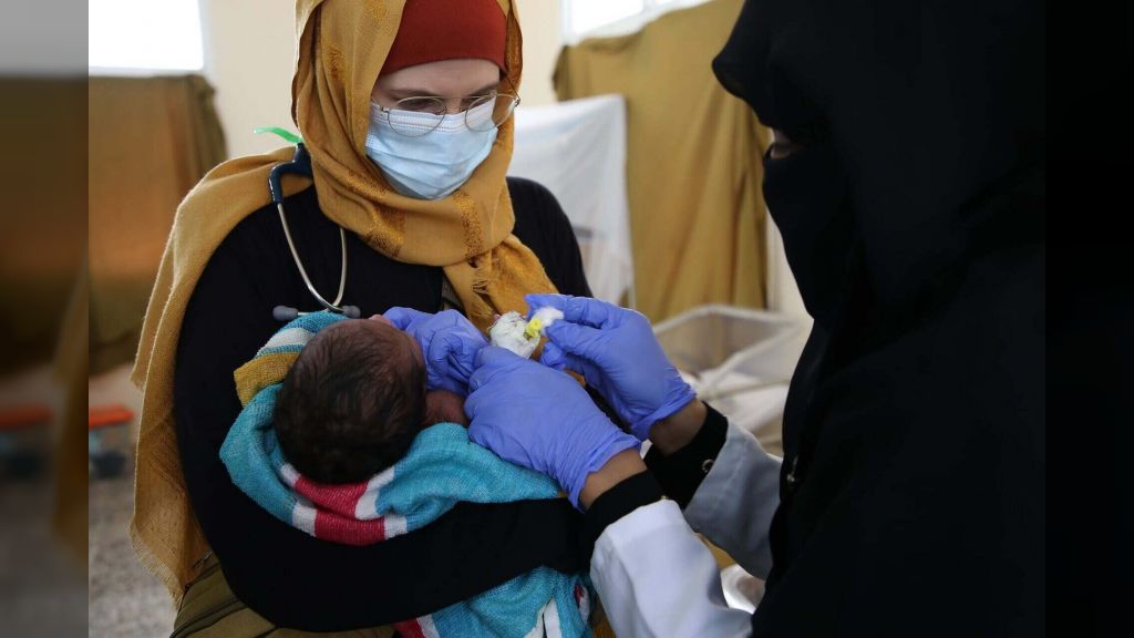 الأمم المتحدة: أكثر من نصف مليون امرأة حامل باليمن ستفتقد الرعاية الطبية جراء نقص التمويل