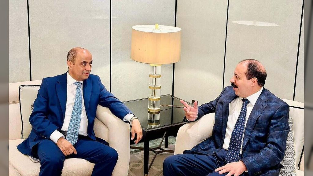 رئيس الوزراء يلتقي رئيس مجلس إدارة شركة كمران ويناقش تداعيات العقوبات الأمريكية على الكيان الواقع تحت سيطرة الحوثيين