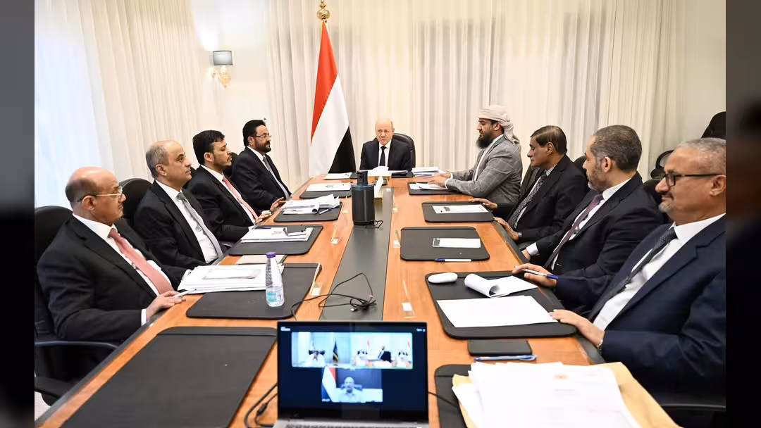 مجلس القيادة يناقش مستجدات الأوضاع الوطنية ويحث على تعظيم مكاسب الاصلاحات وتضييق الخناق على المليشيات