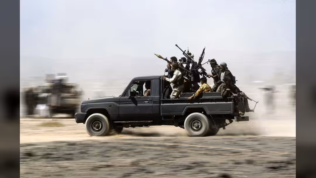 شبكة حقوقية: مليشيا الحوثي نفذت حملة اختطافات وانتهاكات انتقامية لسكان قرية غربي تعز