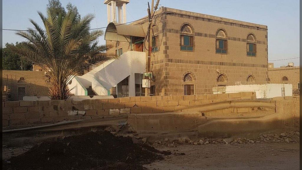 إب - مواطنون يحبطون محاولة تأجير حرم مسجد لإنشاء محطة غاز