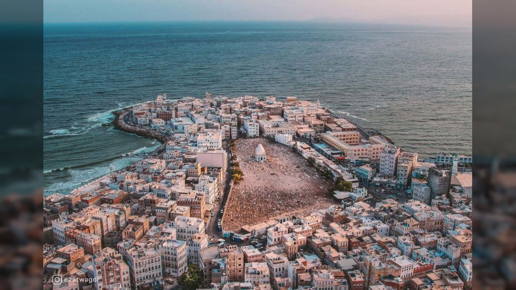 مكونات حضرمية تؤكد تأييدها مخرجات الاجتماع الطارئ لمجلس الدفاع الوطني وتثمّن جهود التهدئة