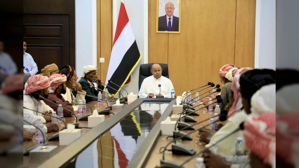 عضو مجلس القيادة محافظ حضرموت يؤكد اهتمام السلطة المحلية بالمديريات الصحراوية