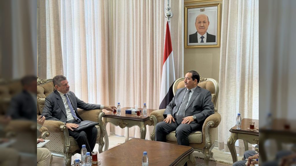 وزير الداخلية يبحث مع السفير الأمريكي مستجدات الأوضاع وتعزيز التعاون الأمني