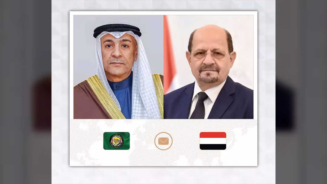رئيس الوزراء وزير الخارجية يجري اتصالاً هاتفياً مع أمين عام مجلس التعاون لدول الخليج العربية