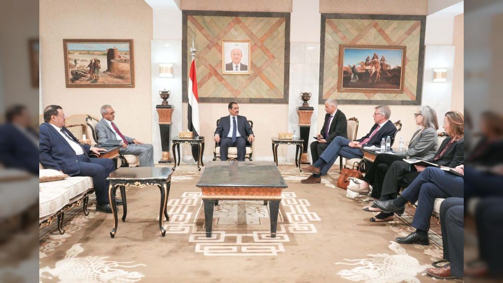 وزير الداخلية يلتقي مع فريق مكتب المبعوث الأممي