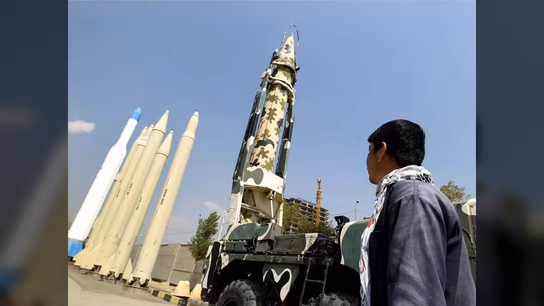 وكالة أمريكية: الحوثيون يعلنون استئناف هجماتهم البحرية دعماً لإيران