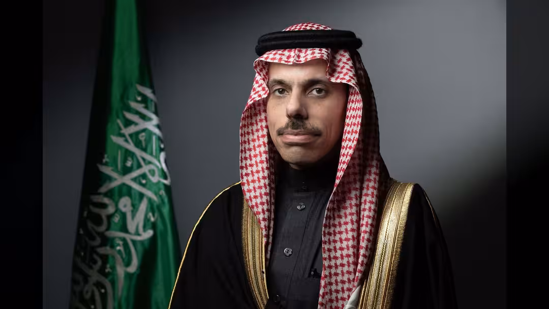 السعودية: على إيران مراجعة حساباتها ودول الخليج لن تقبل الابتزاز