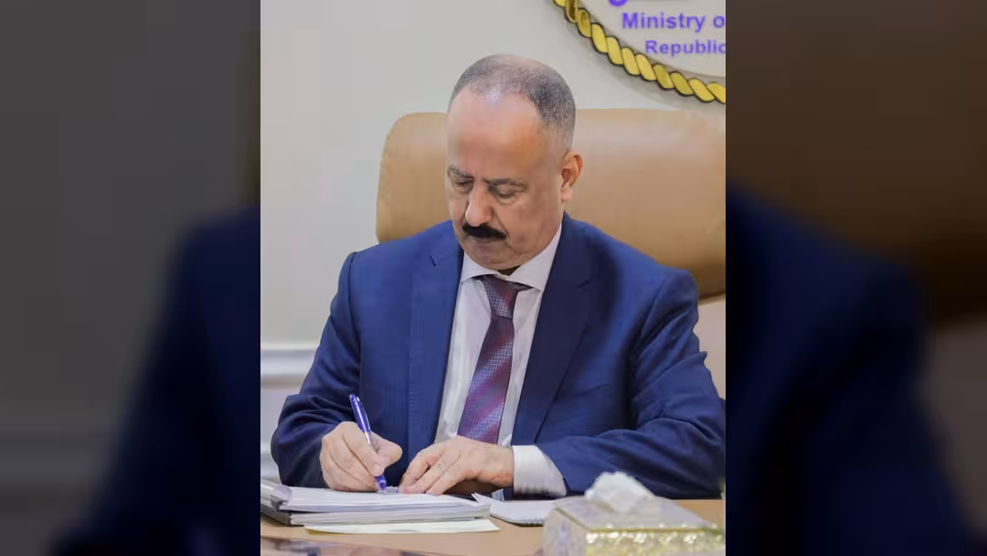 وزير النقل يوجه برفع الجاهزية والتنسيق بين الجهات المختصة في منفذ الوديعة لضمان استمرارية العمل