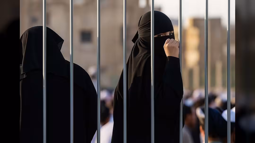 تقرير حقوقي يوثق أكثر من 5834 انتهاكاً حوثياً بحق النساء في اليمن