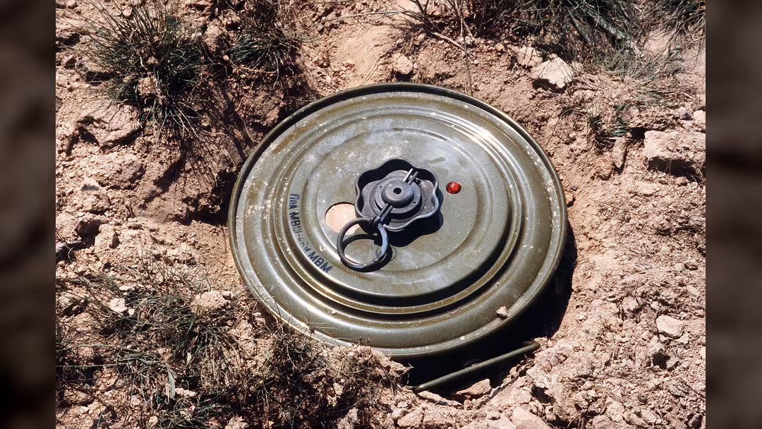 استشهاد طفلين وإصابة مدنيين بانفجار لغم حوثي في بيت الفقيه بالحديدة