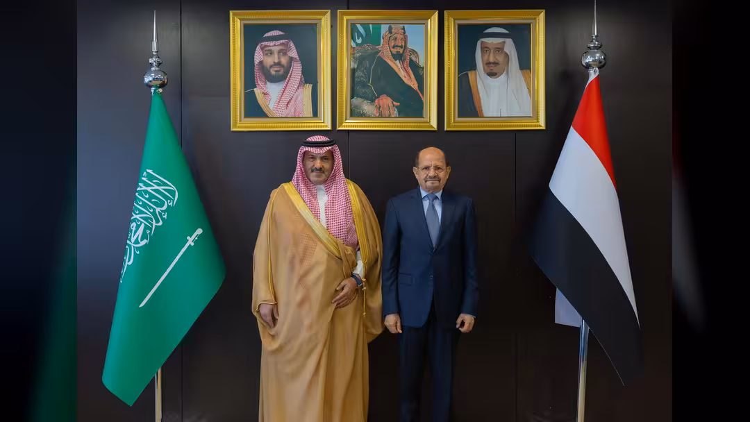 رئيس الوزراء وزير الخارجية يشيد بالدور الأخوي للسعودية في دعم اليمن وشعبها