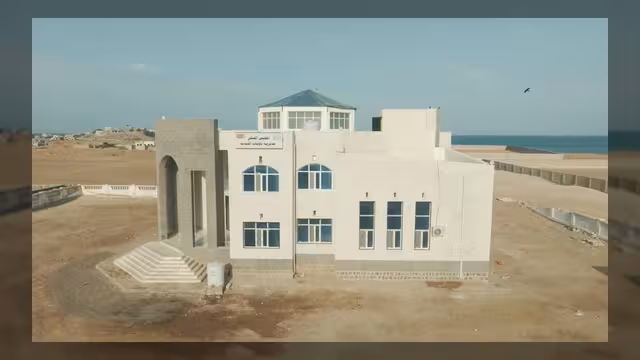 الفريق طارق صالح يفتتح مبنى السلطة المحلية بذو باب المندب