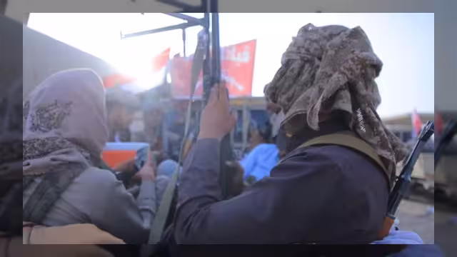 حشود قبلية في تعز تتجه نحو مطارح الكرامة استجابةً للنكف