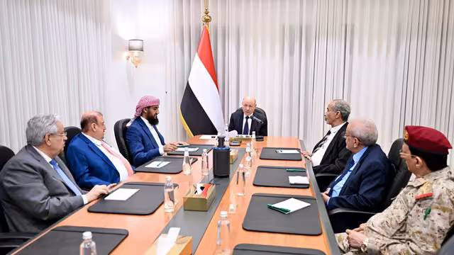 مجلس الدفاع الوطني يحمل المليشيات الحوثية والنظام الايراني تبعات التصعيد ويقر إجراءات شاملة لحماية السيادة