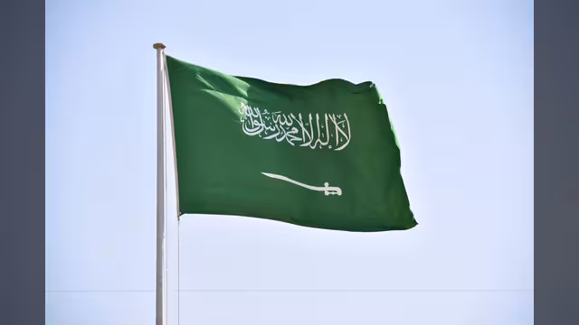 السعودية تدين اتهامات مليشيا الحوثي الارهابية بحصار اليمنيين وحظر الملاحة البحرية وتؤكد مواصلة دعمها للشعب اليمني