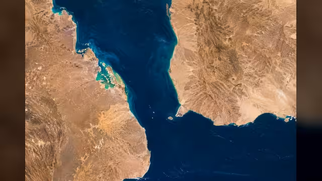 مضيق باب المندب يتحول إلى برميل بارود وواشنطن ترفع مستوى المواجهة