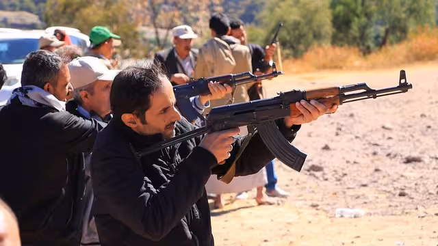 مليشيا الحوثي بإب تُعمم على المدارس الخاصة للدفع بمعلميها لحضور دورات عسكرية