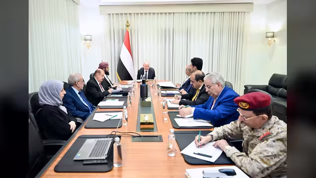 مجلس الدفاع الوطني يشيد بالالتفاف الشعبي الواسع حول القوات المسلحة ويتوعد بمزيد من عمليات الردع الموجعة