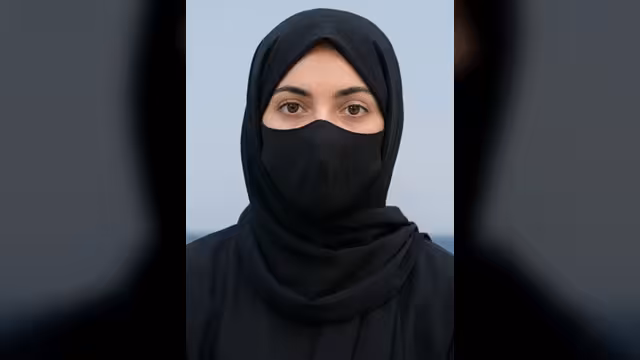 بعد استبعادها من قائمة الأوائل.. اللجنة العليا للاختبارات تقر اعتماد الطالبة السورية الأولى في المهرة