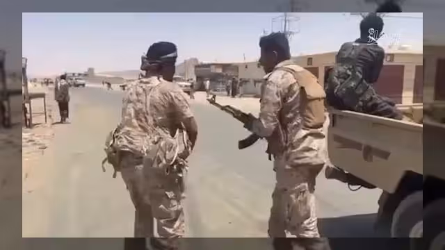 العميد ياسر ثوابة يتفقد الأوضاع الميدانية أمام سوق اليتمة