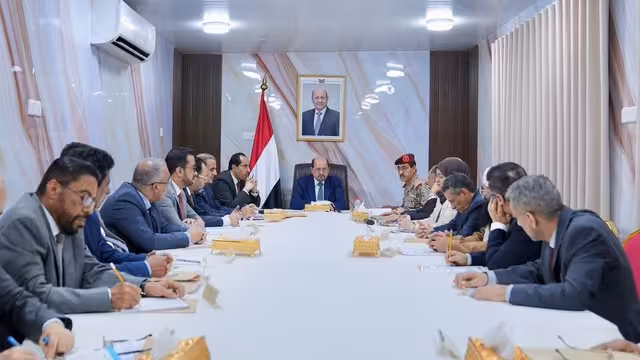 مجلس الوزراء يناقش تداعيات التصعيد الحوثي ويتخذ عدد من الإجراءات لتعزيز الاستجابة الحكومية للتطورات
