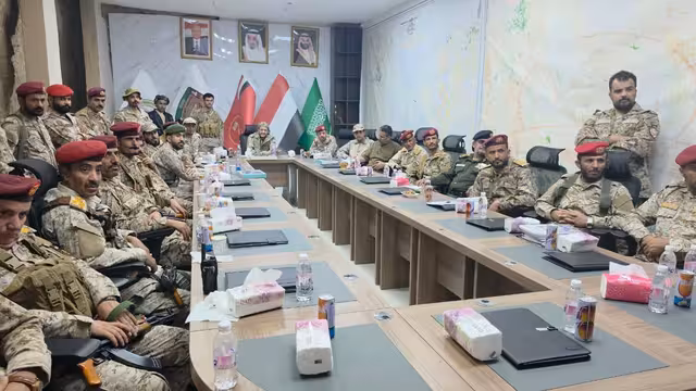 عضو مجلس القيادة الرئاسي عثمان مجلي يتفقد قوات الفرقة الثانية طوارئ ويفتتح مقر القيادة والسيطرة
