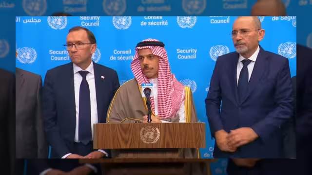بن فرحان: المملكة تدافع عن نفسها ضد تهديدات ميليشيا الحوثي الإرهابية
