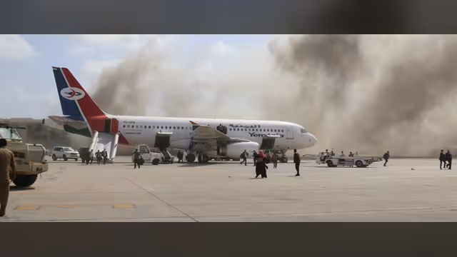 تنديد حقوقي بالهجوم الحوثي على مطار عدن: انتهاكٌ خطيرٌ عرّض حياة المدنيين للخطر وكاد يتسبب بكارثة مُروّعة