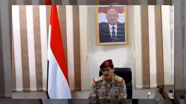 وزير الدفاع يتوعد بكسر حصار تعز واستعادة السيطرة خلال أيام