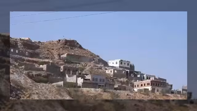 مشاهد ميدانية لمعارك القوات المسلحة والمقاومة في غرب تعز