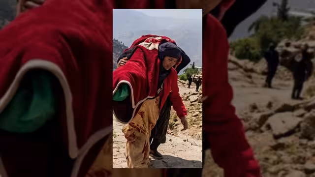 قصف حوثي يستهدف معلمة قرآن ويودي بحياتها وحياة والدها بتعز