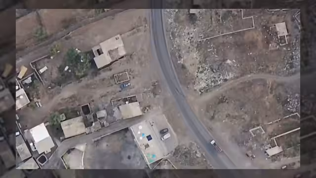 مشاهد لاستهداف مواقع وآليات مليشيا الحوثي في جبهات تعز