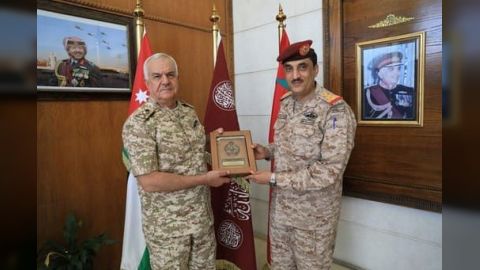 الملحق العسكري يلتقي رئيس هيئة الأركان المشتركة الاردنية