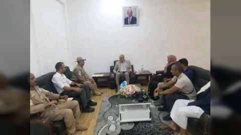 محافظ تعز يلتقي فريق مشروع مسام لنزع الألغام
